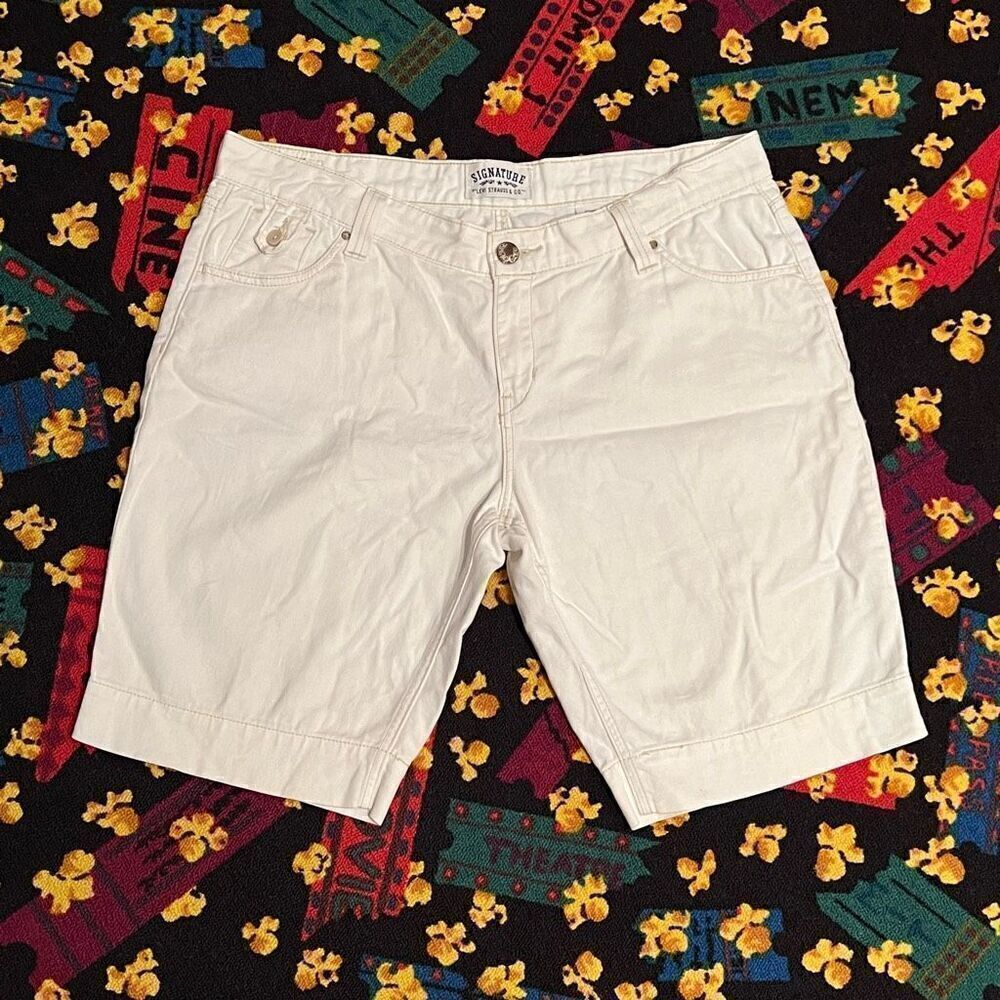 LEVI Signature White Ramie Fabric Blend Shorts / Size 16 Misses